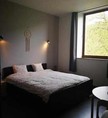 Andenne House | Mégi des Aguesses