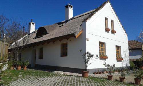 Tihany Apartment | Mézes-Kuckó