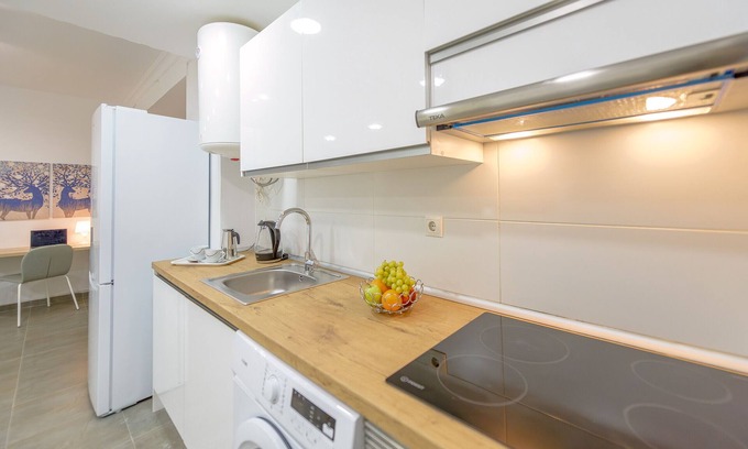 Hortaleza Apartment | M (GUA6L) Acogedor y Espacioso Estudio en Madrid