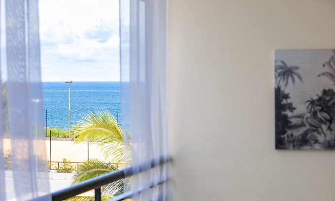 Saint-Paul Apartment | M'SAFIRINA - Appartement frond de mer