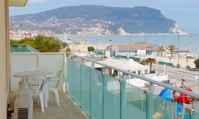 Marcelli Apartment | M062 - Marcelli, seafront penthouse