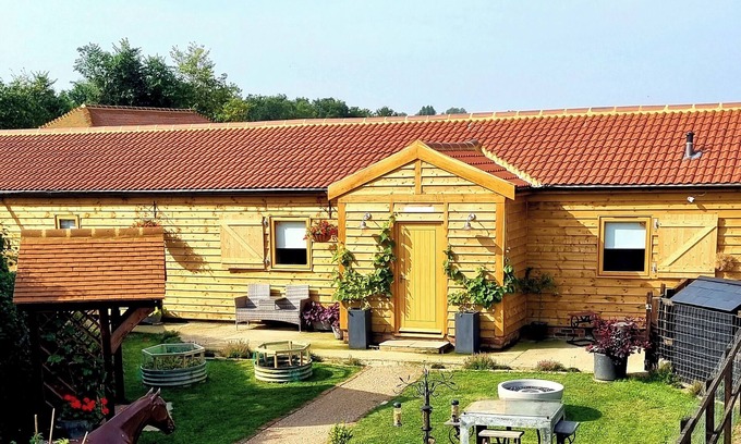 Sudbury Cottage | Mac Shack Cottage - UK32376
