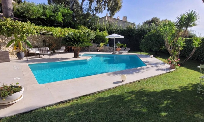 Saint-Jeannet House | Macalinewa - SAINT JEANNET