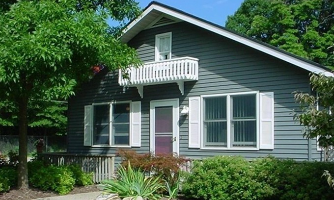 Holland Cottage | Macatawa Lake Breeze Cottage on State Park and Private Beach at Lk Mac