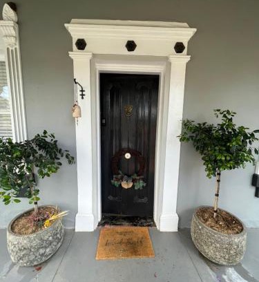Dubbo House | Macleay Cottage with plunge pool and local arts
