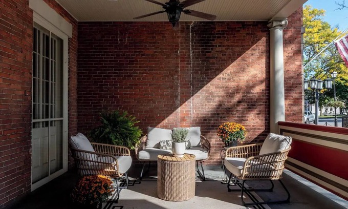 Geneseo Bed & Breakfast | MacVittie Room - Big Tree Innnn