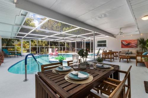 South Pinellas Community Council House | Madeira Beach Pool Home with Guest House