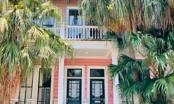Lower Garden District Condo | MAGAZINE STREET meets HISTORIC CHARM
