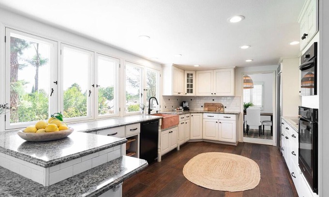 Encinitas House | Magical Garden Home 10 Minutes to the Beach