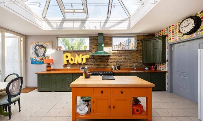 Wandsworth House | Magical Home with AC, Parking & Beautiful Gardens