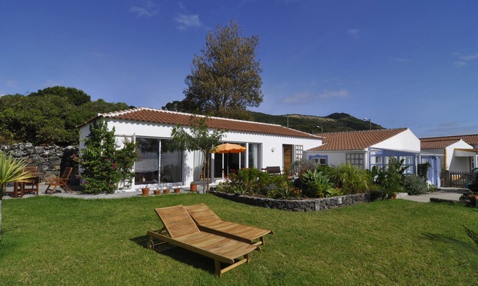 Santa Cruz da Graciosa House | Magical Quinta 180 ° sea view :-) Vacation in paradise!