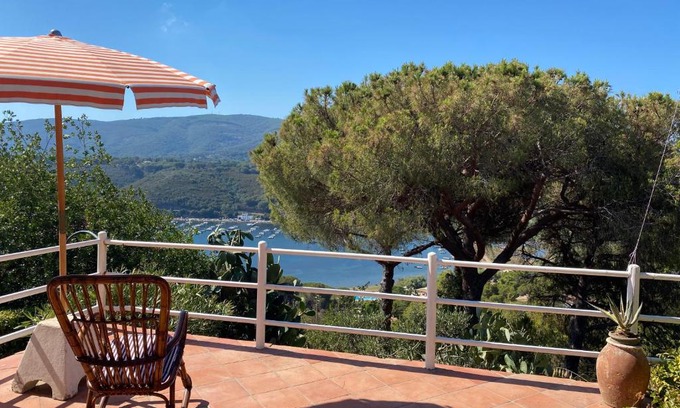 Porto Azzurro House | Magiolo Holiday House