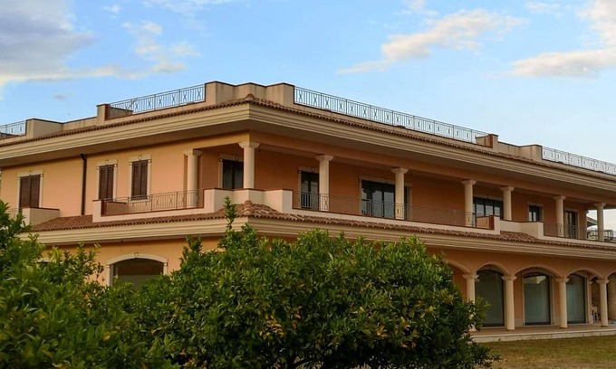 Marina di Caulonia Apartment | Magna Grecia Two bedroom apartment with balconies