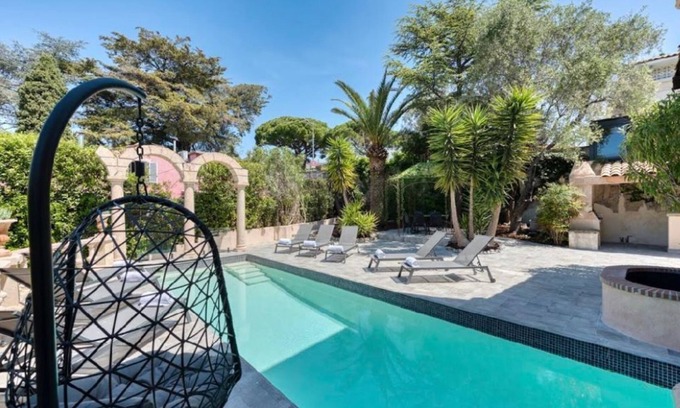 Riou - Petit Juas - Av de Grasse Villa | Magnificent villa near Croisette
