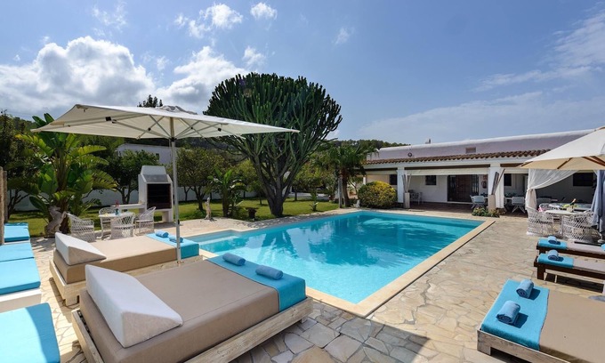 Santa Eulalia del Rio Villa | Magnificent villa, quiet area, ideal for families and friends *OCTOBER OFFER*.