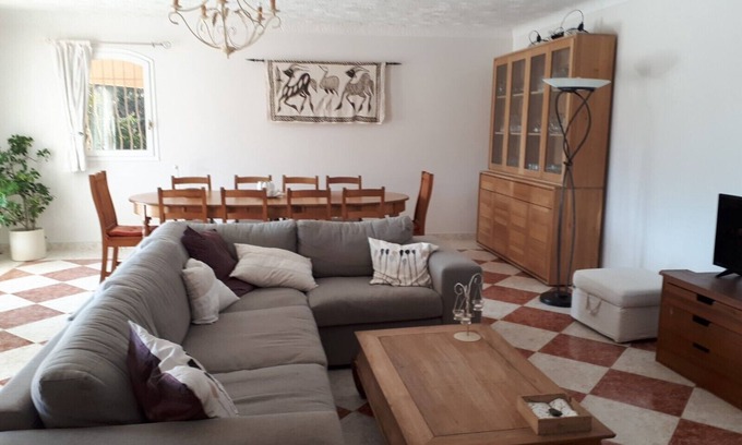 Draguignan Villa | Magnificent villa with large swimming pool and wooded garden. Ideal for families