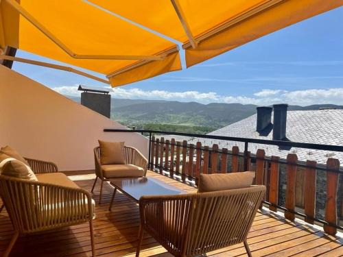 Puigcerda Apartment | Magnifico ático con vistas, parking y piscina