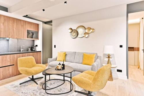 L'Europe Apartment | Magnifique Appartement #Miromesnil #Monceau #Paris