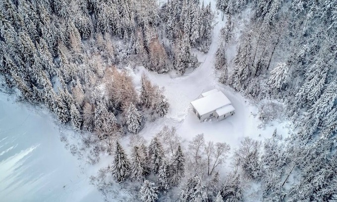 Saint Zenon Ski Chalet | Magnifique chalet au bord de l’eau