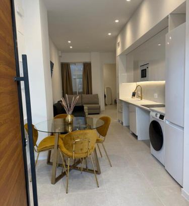 Montolivet Apartment | MAGNO Loft- CIENCIAS