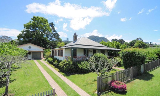 Barrengarry House | Magnolia Cottage Kangaroo Valley