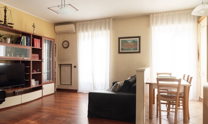 Milan Apartment | Magritte House | 15 minutes from Duomo
