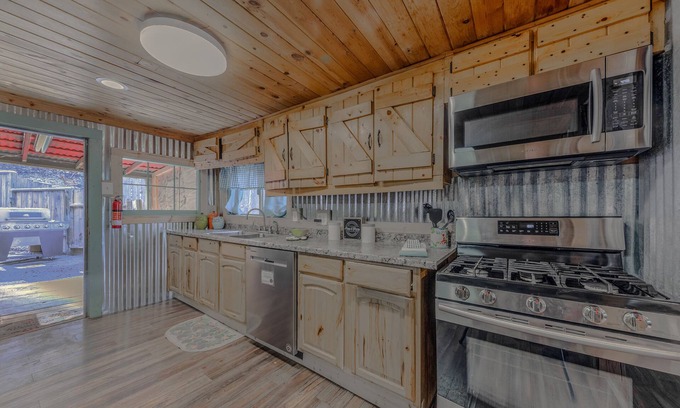 Ruidoso Cabin | Main Squeeze: Where It All Began