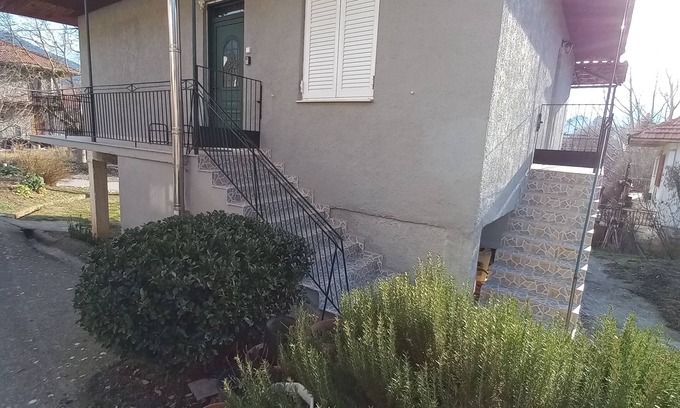 Vitina Apartment | Mainalo View House - A place for relaxing