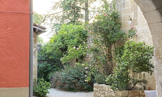 Montaren-et-Saint-Mediers House | Maison de Village de Charme à 5 Minutes D'uzes