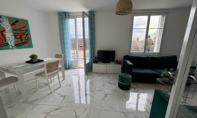 Saint-Georges-sur-la-Pree House | Maison D'heidi