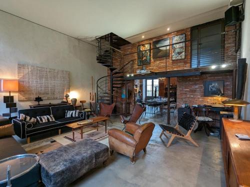 Angouleme House | Maison 10 pers. - Cour privative, Cinéma, Garage, Angoulême - FR-1-653-252