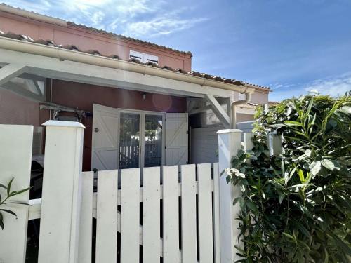 Cap d'Agde Apartment | Maison 2 pièces cabine CAP D 'AGDE CT720-075