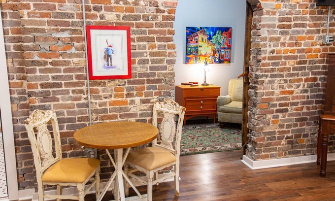 Hot Springs Condo | Maison 226, Billie Holiday Suite