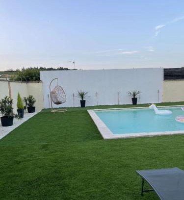 Castillon-la-Bataille House | Maison 4 personnes avec grande piscine et jacuzzi