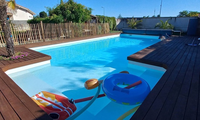 Saint-Medard-en-Jalles House | Maison Avec Piscine Entre Bordeaux et Lacanau