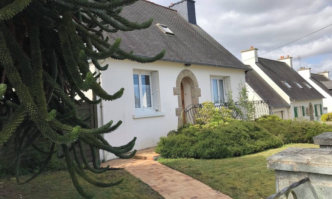 Plestin-les-Greves House | Maison au Calme à 5mn à Pied du Centre-ville et <10 mn en Voiture des Plages