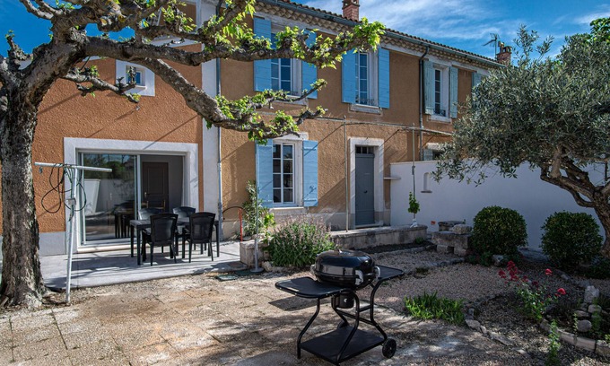 L'Isle-sur-la-Sorgue House | Maison avec jardin proche du centre-ville Isle-sur-la-Sorgue
