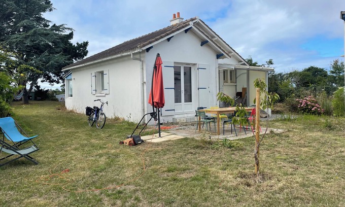La Plaine-sur-Mer House | Maison Avec Jardin à 800 m de L'océan
