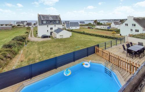Poulgoazec House | Maison Avec Piscine Vue Mer