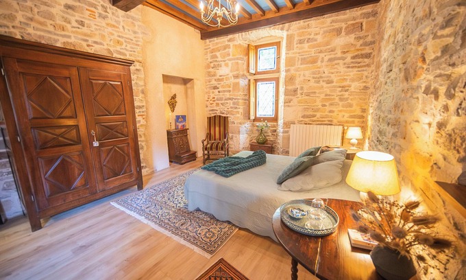 Cordes-sur-Ciel Bed & Breakfast | Maison Bakéa