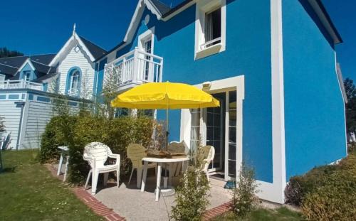 Quend Resort | Maison bleue plage piscine