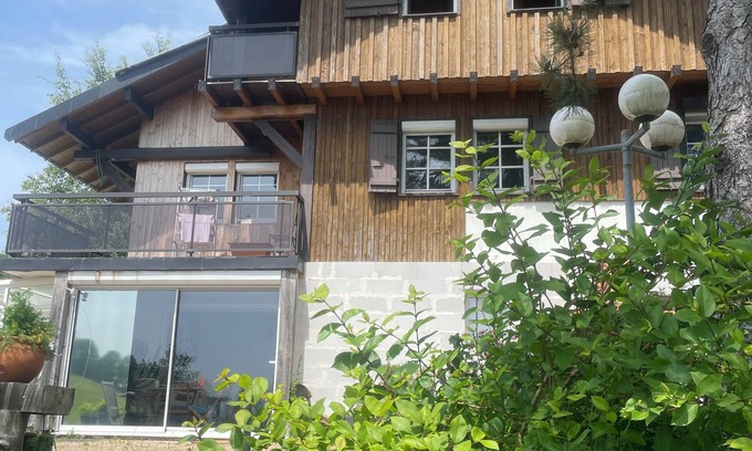 Morteau Ski Chalet | Maison Chalet jusqu'à 7 personnes proche de la Suisse , vallée du Doubs ,