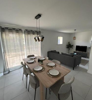 Saint-Genis-Laval House | Maison Chaleureuse 2