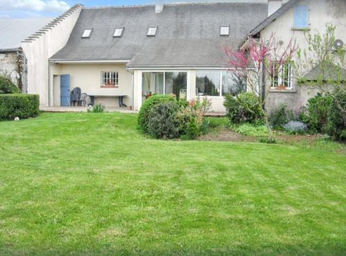 Bernac-Dessus House | Maison charmante à Bernac-Dessus avec jardin spacieux