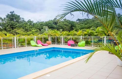 Le Moule House | Maison charmante Le Moule avec piscine partagée