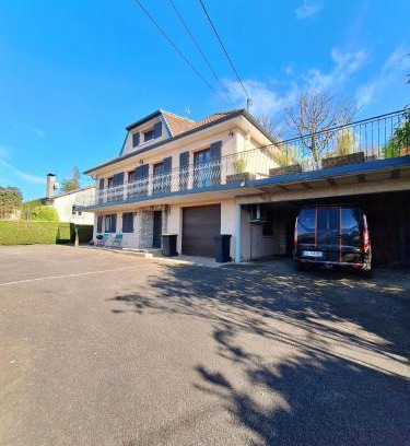 Baume-les-Dames Apartment | Maison climatisée au calme proche des commerces