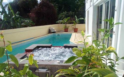 Bois de Nefles House | Maison confortable au Bois des Nefles, 70 m² avec piscine partagée