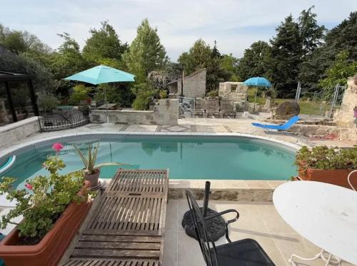 Brehemont House | Maison confortable à Bréhémont avec jardin paisible