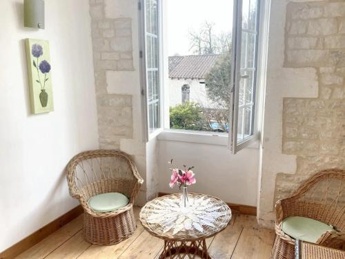 La Courade House | Maison confortable au cœur de Fleurac avec grand jardin