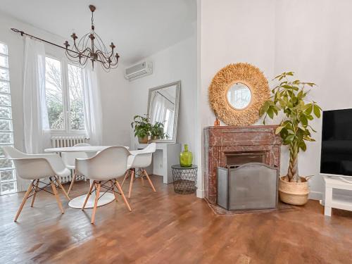 Porchefontaine House | Maison Cosy Jardin & Terrasse